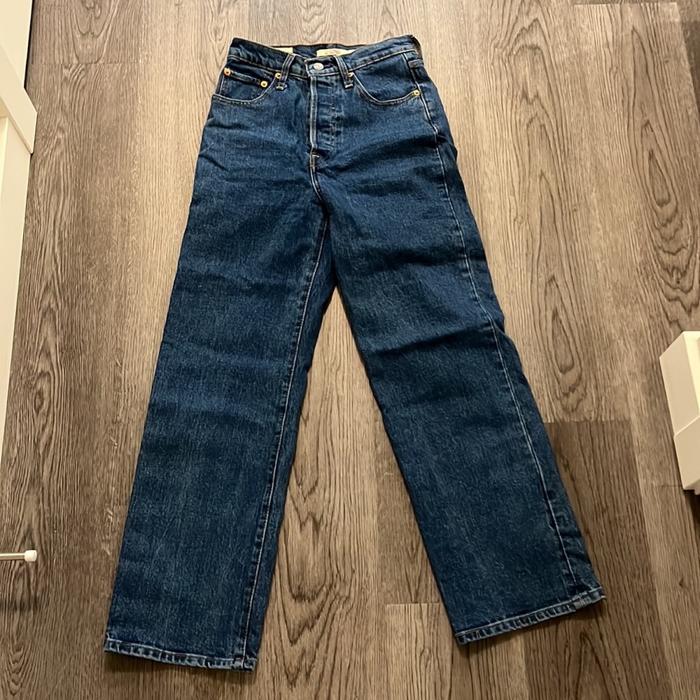 Levi’s Ribcage Straight Denim - Picture 4 of 6